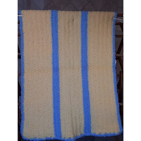 Hand Crocheted Terryspun Soft Cuddly Baby Blanket / Baby Bath Mat - Picture 8 of 9